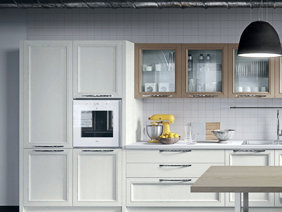 Rovere anticato, dettaglio della cucina Magistra