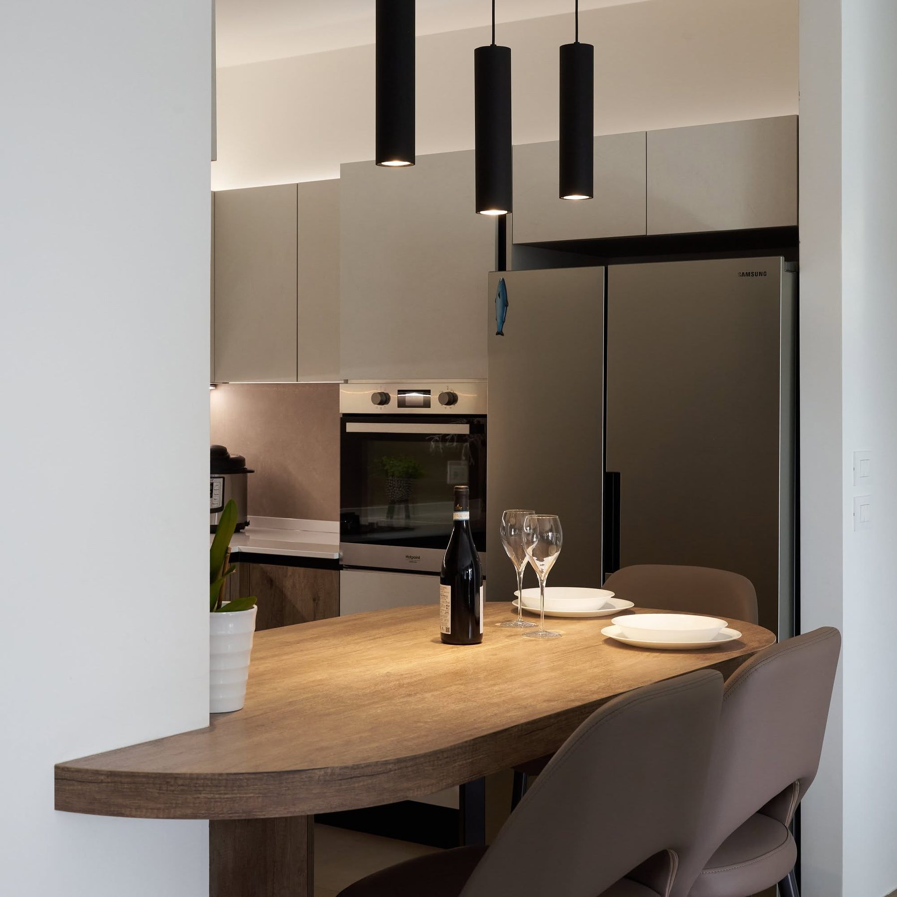 La cucina che diventa tavolo — ARAN cucine Store Pescara